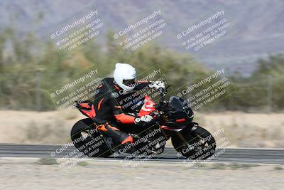 media/Dec-01-2025-Moto Forza (Mon) [[2daa91e15f]]/2-Intermediate Group/Session 3 (Turn 7 Inside Pans)/